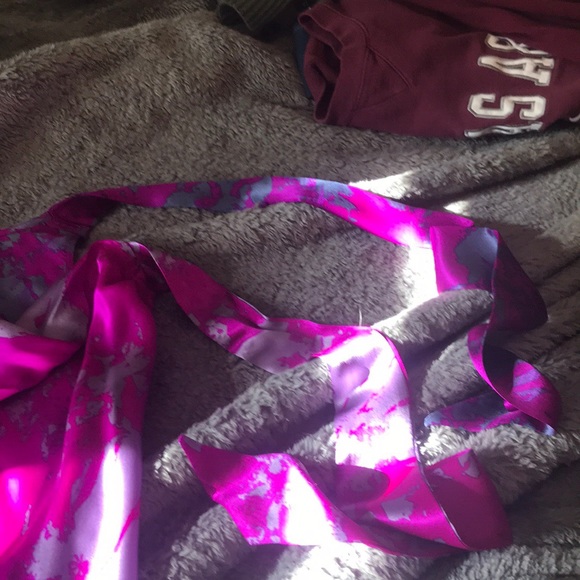 ⚡️Silk pink sleeveless top from Cabi - Picture 5 of 7